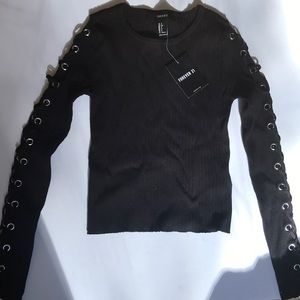 Crop top with lace up sleeves